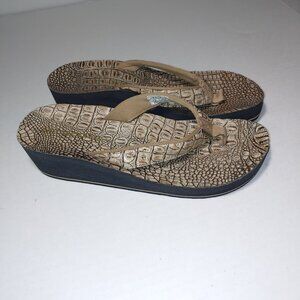 Moszkito Upper Leather Archy Wedge Thong Sandals Size 10 Brown Croc